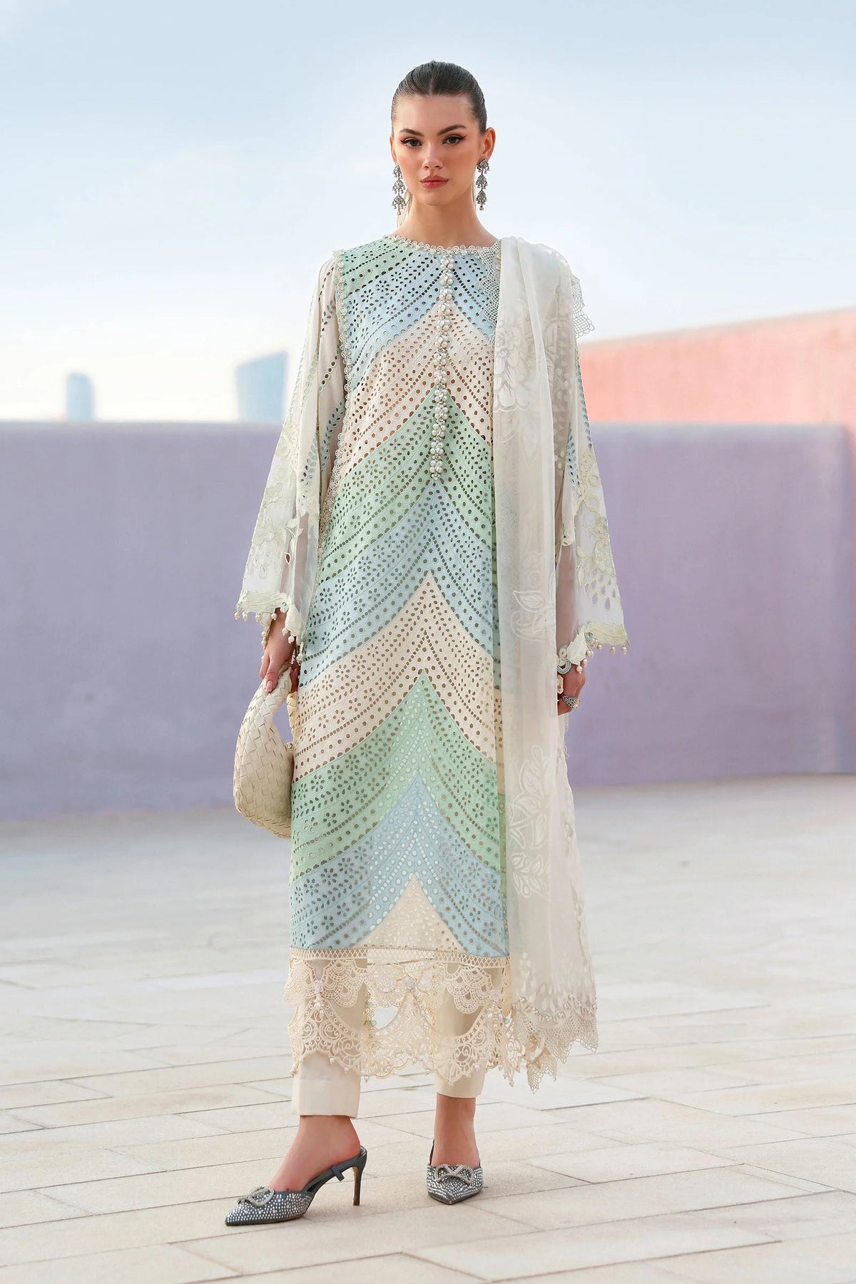 3Pc Unstitched Lawn Embroidered Suit with Diamond Chiffon Dupata With Dupata Pallu Embroided Patch - LLC-D530
